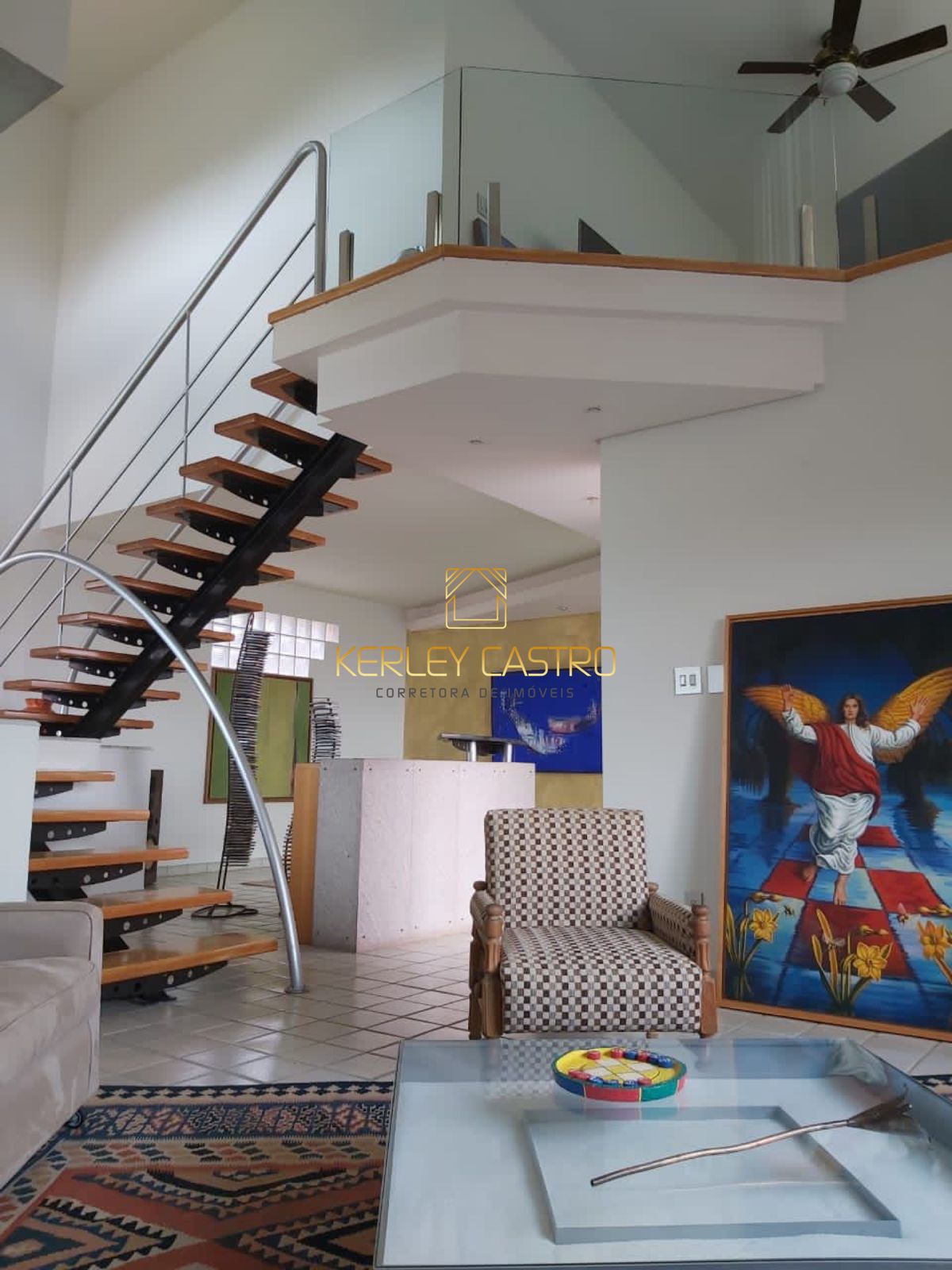 VENDO MARAVILHOSA CASA DE ALTO PADRÃO NO BAIRRO MANGABEIRAS 